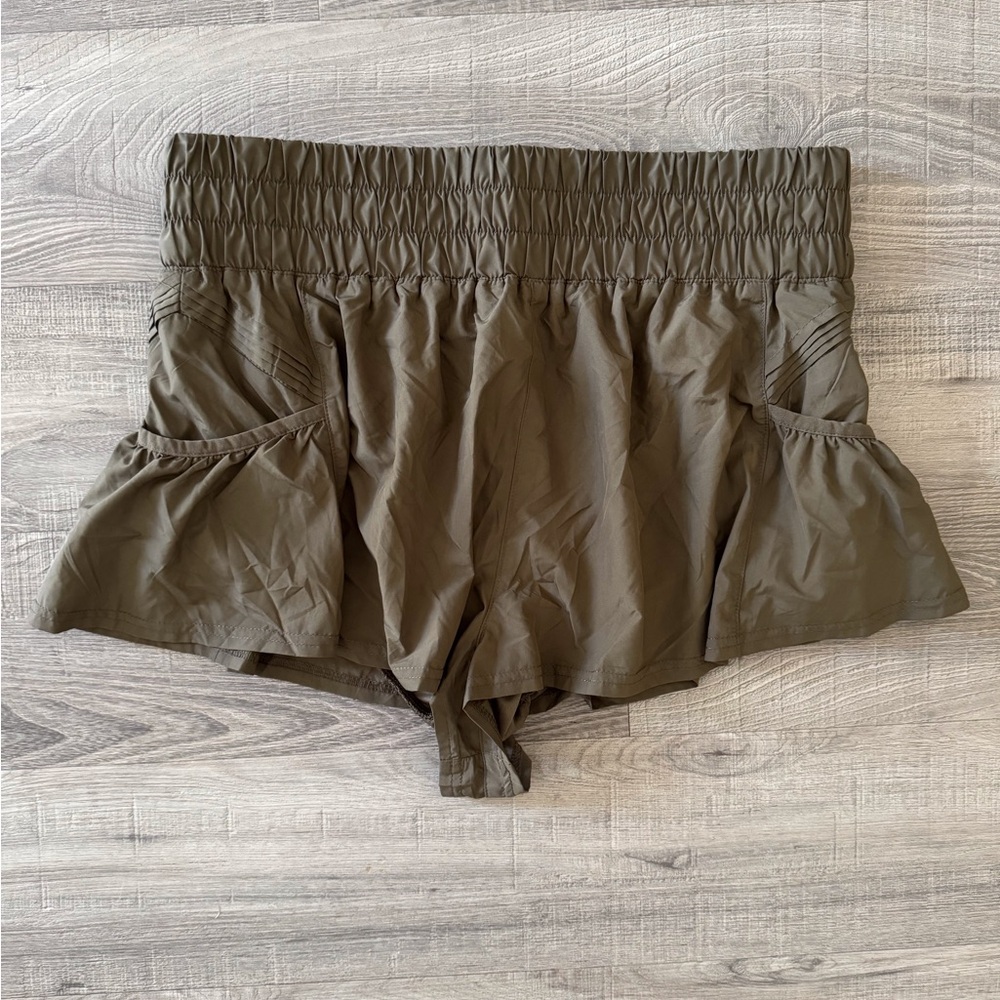 🛑SOLD🛑NWOT FP Movement Get Your Flirt On Shorts Large - Picture 4 of 5